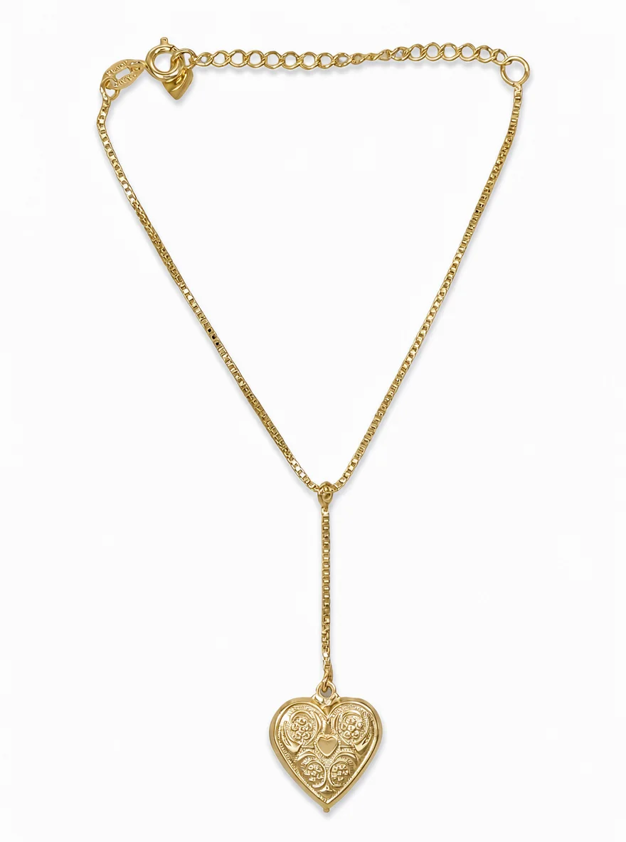 Resultado: colar de ouro com medalha